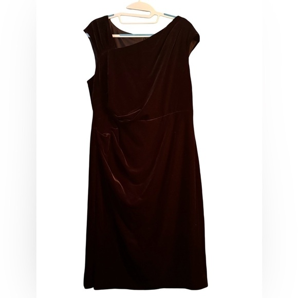 Ralph Lauren Double RL Dresses & Skirts - Lauren Ralph Lauren Black Velvet Cocktail Dress with asymmetrical neckline sz 16